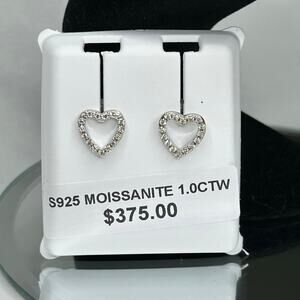 Genuine 1.0ct MOISSANITE 925 sterling silver heart‎ shaped stud earrings